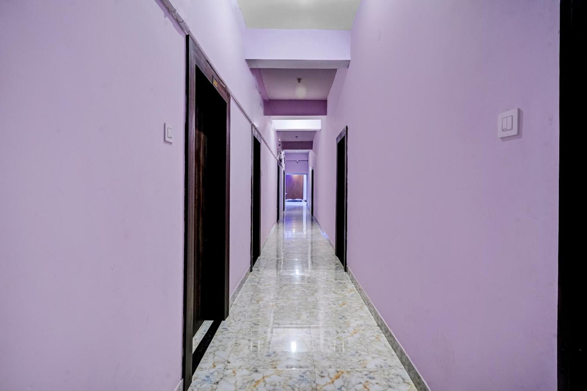 Oyo Flagship Hotel Ashok Vatika Banquet Hall รานจี ภายนอก รูปภาพ